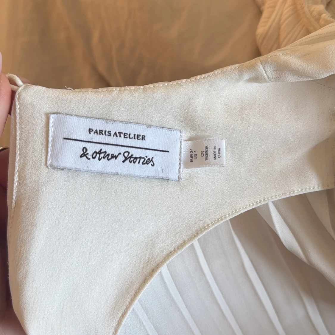 Vit blus från &Other Stories - 2