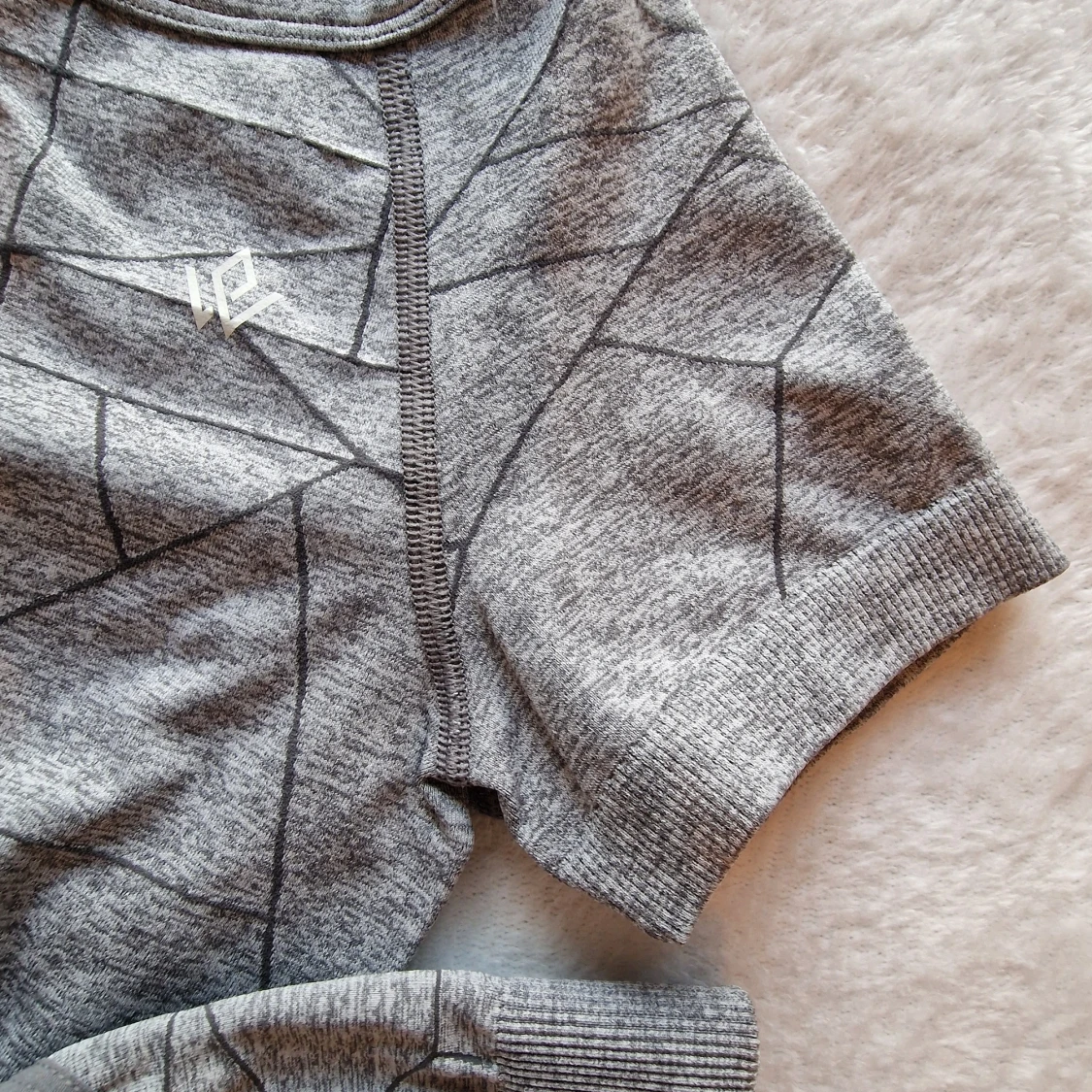 Workout Empire - Grått träningsset med geometriskt mönster - 2