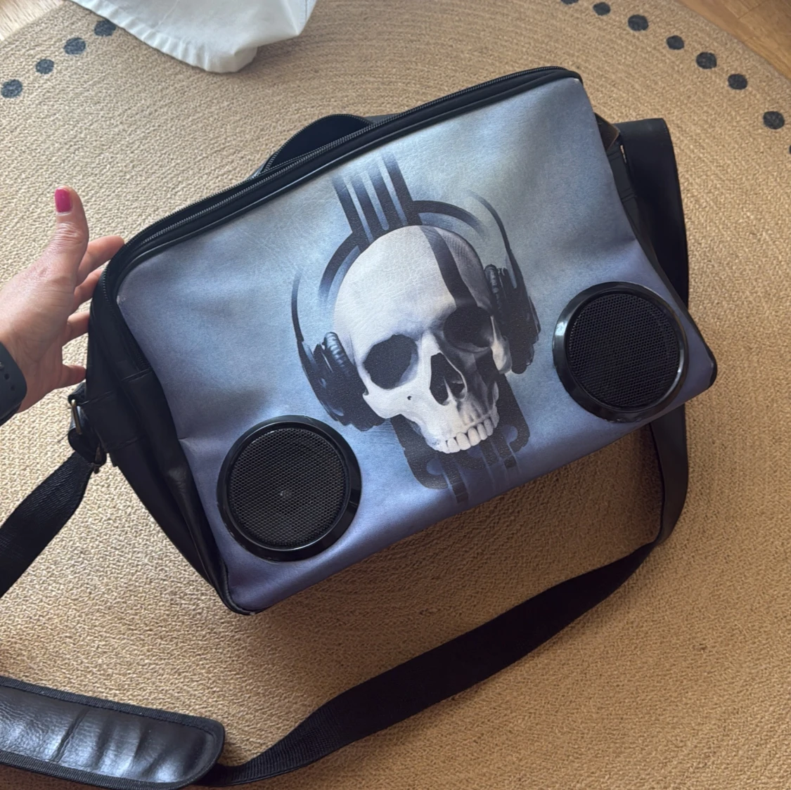 Portable Bag with Built-in Speakers – AUX & USB