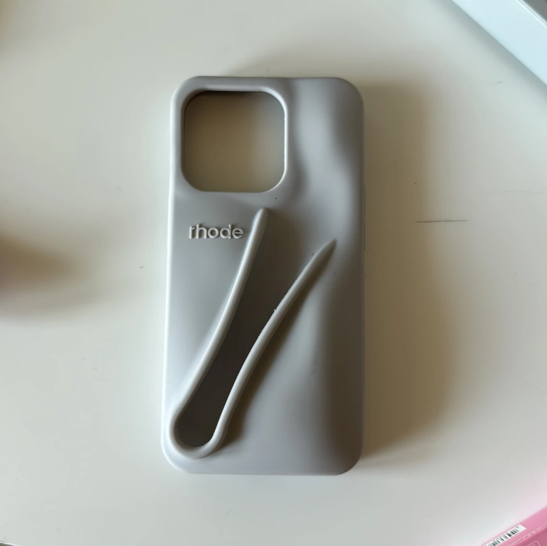 Rhode mobilskal och liptint - 2