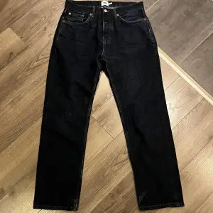 Säljer dessa snygga jeans från Lager 157 i storlek W31 L32. Skriv gärna vid intresse.