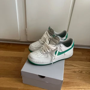 Nike Air Force 1 Low plastic leather - AF1 plastic leather så det mycket lättare och tvätta de Size 45