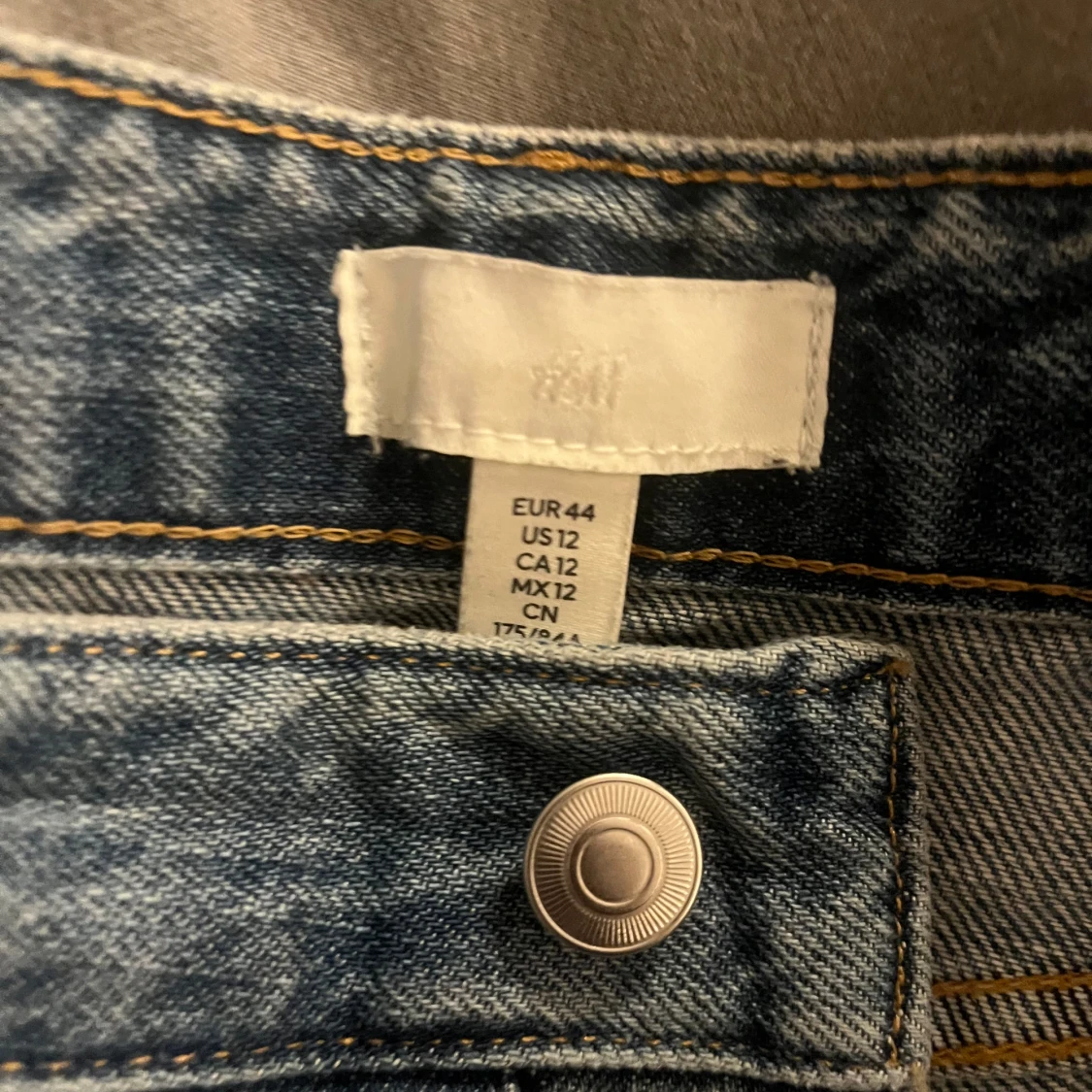 Blå jeans från H&M - 1