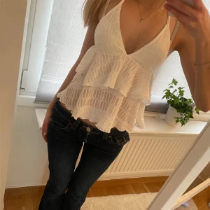 Volang topp - Topp från Gina i nyskick💓storlek L men passar mig som bär xs/s