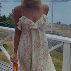 HM klänning - populär och snygg klänning från hm! Storlek S. Inga defekter  