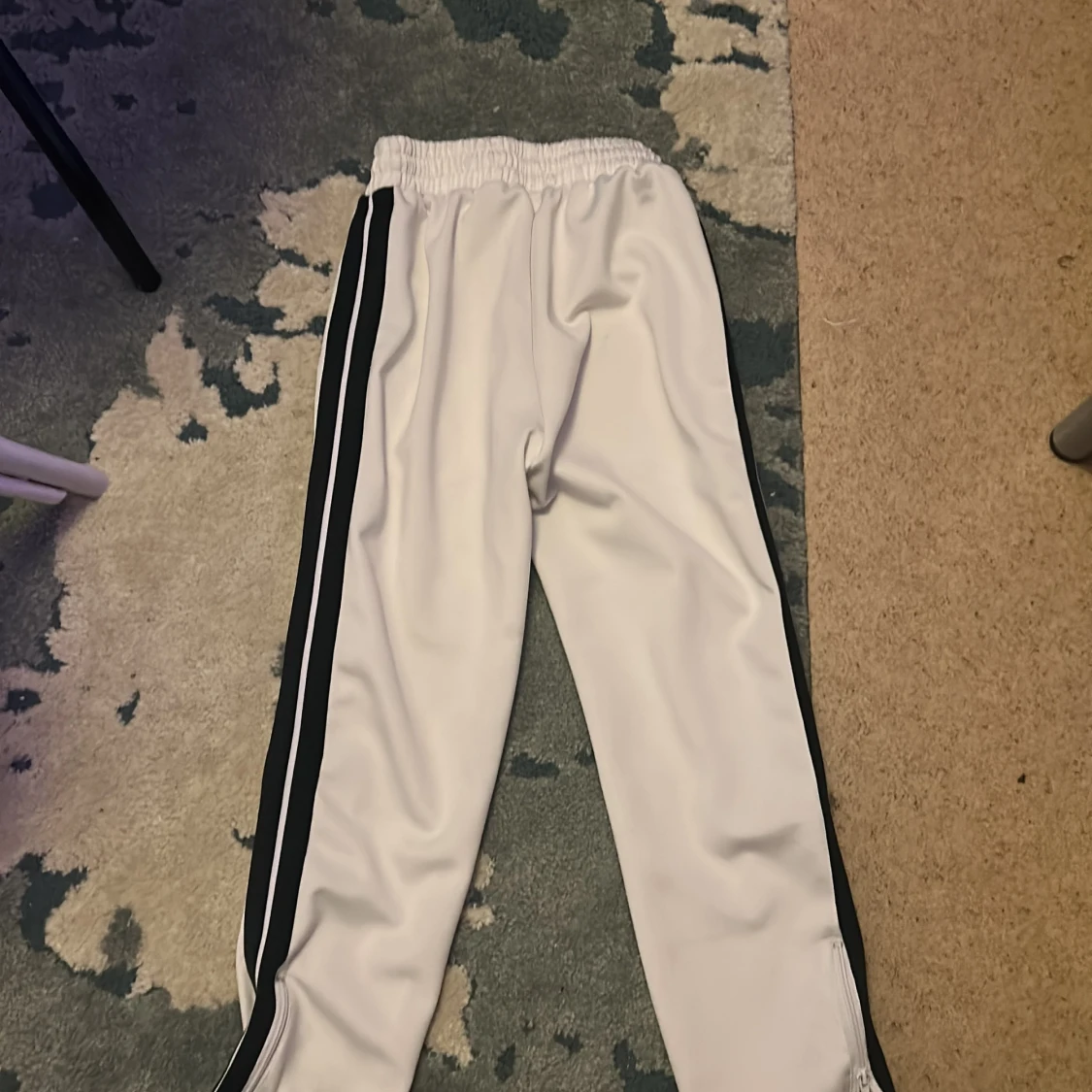 Vita byxor från Palm Angels med svarta ränder - 2