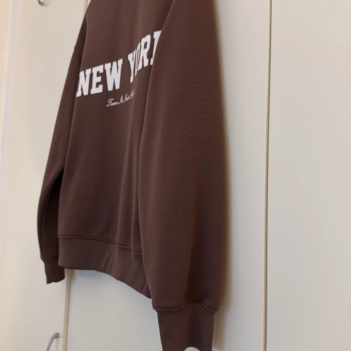 Brun sweatshirt med New York-tryck - 3
