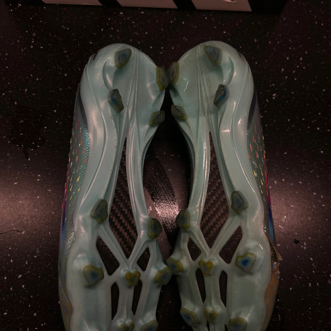 Adidas fotbollsskor i metallicblå - 2