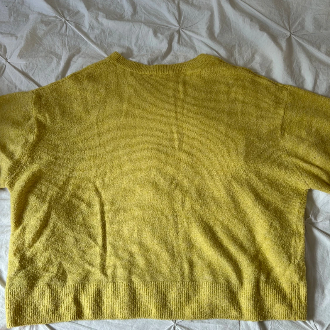 Gul stickad tröja från H&M - 1