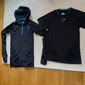 Gymshark Onyx - Gymshark Onyx kit. Storlek S men kanske passar M med då stretchen är bra. Sitter tajt mot kroppen. 