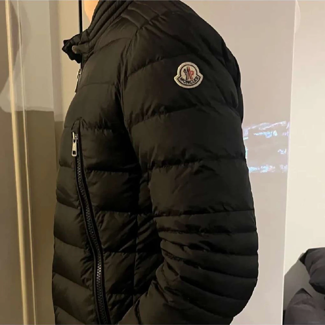 Svart Moncler pufferjacka herr - 1