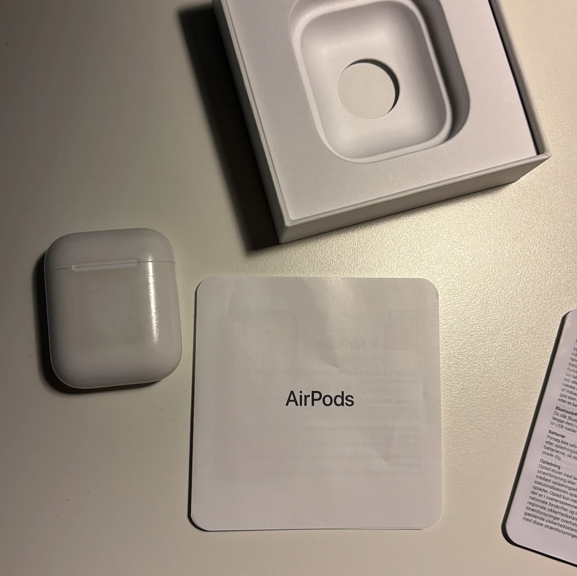 Apple AirPods med original lådan