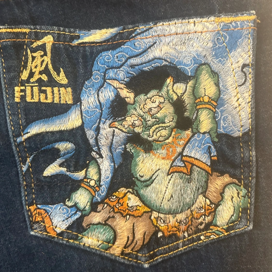 Evisu jeans med broderade bakfickor - 1