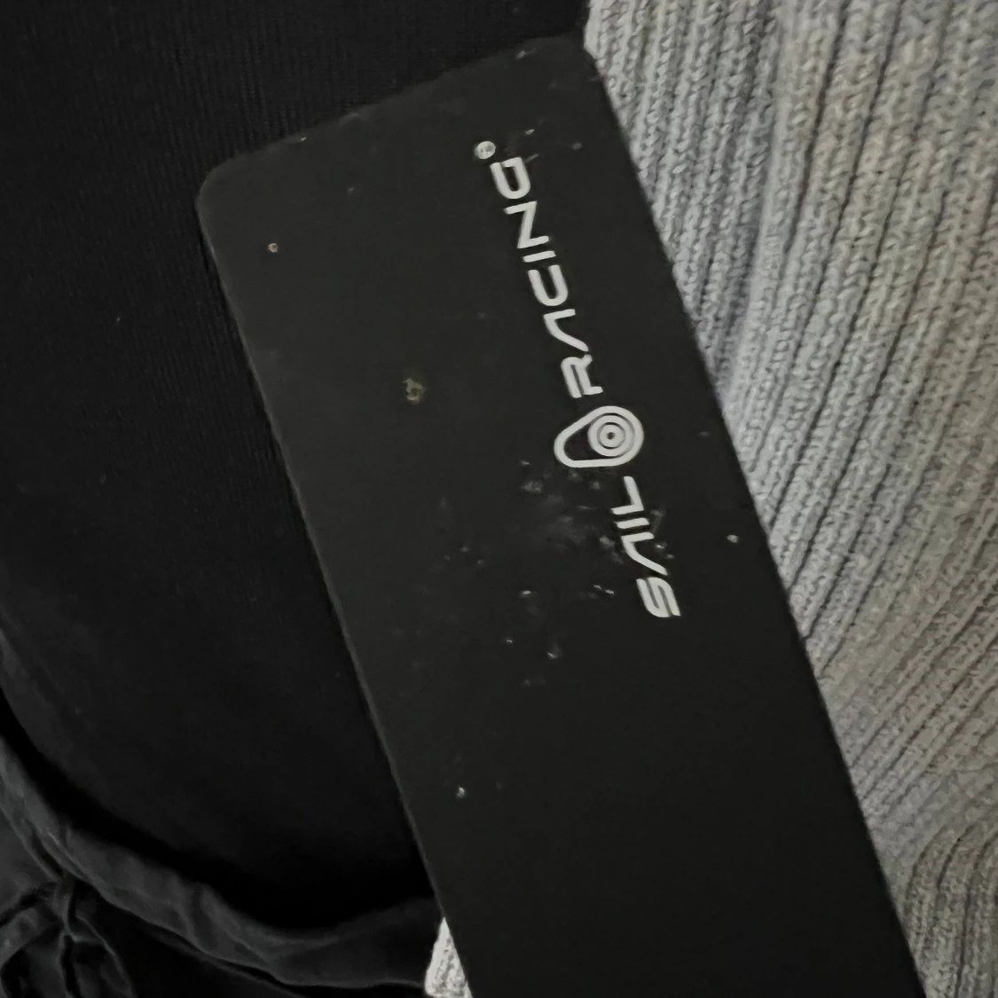 Ljusgrå ribbstickad halsduk Sail Racing - 3