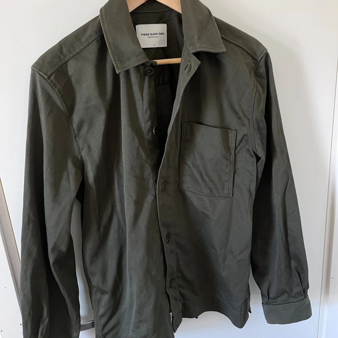 Mörkgrön overshirt från These Glory Days - 1