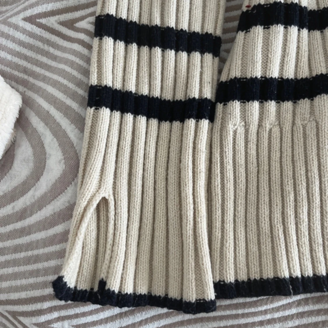 Randig ribbstickad halvpolotröja från Zara - 2