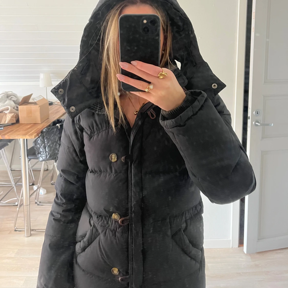 Svart dunjacka från Boomerang