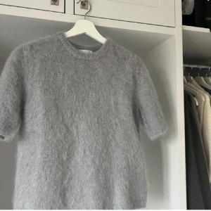 Mohair tröja  - Mohair tröja från H&M i stolek xs, nypris 699;-          Super fint skick 