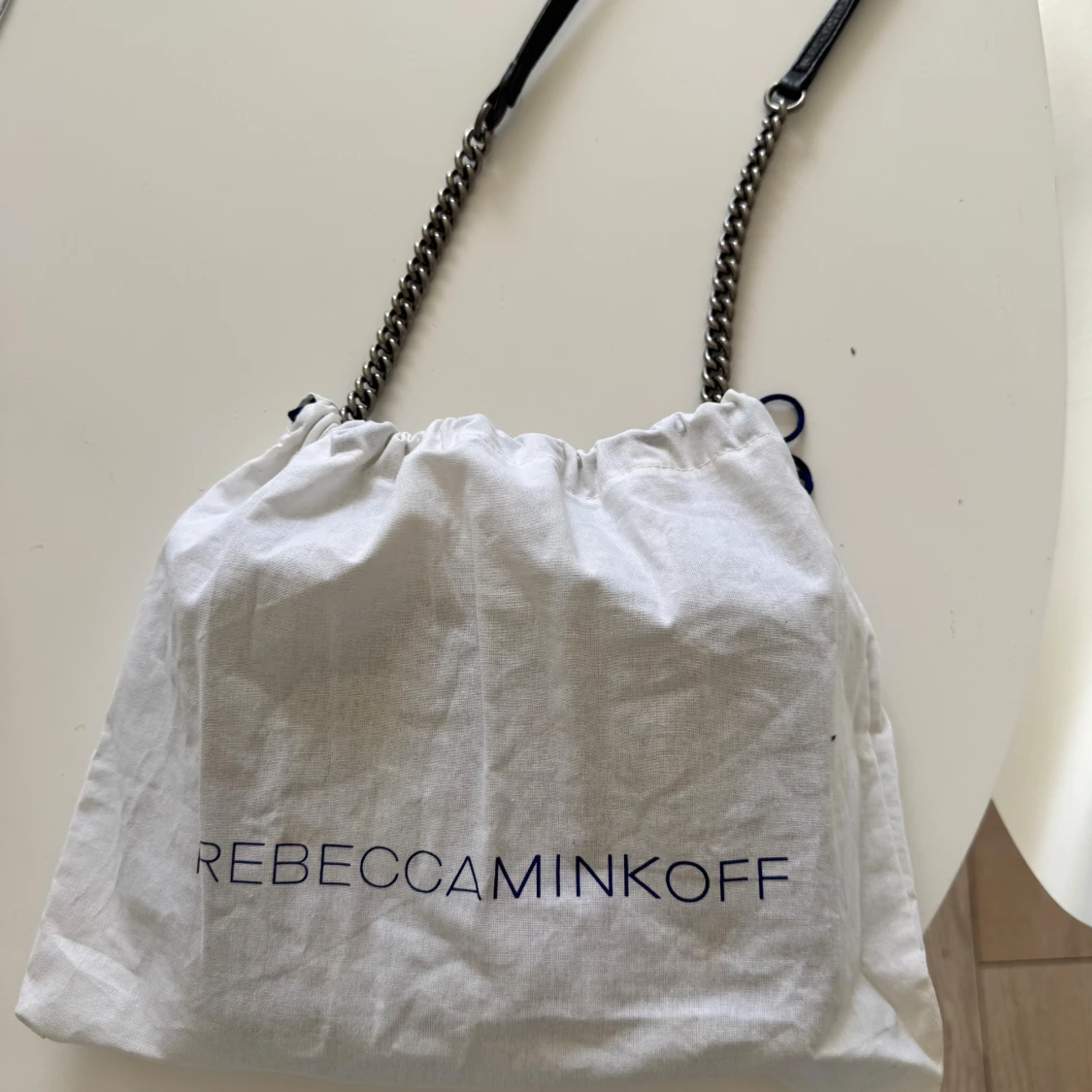 Svart axelväska från Rebecca Minkoff - 2