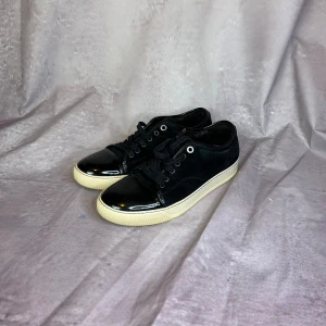 Lanvin skor - Mycket fint skick | Size UK 7 | fraktar spårbart inom 24 timmar | för att köpa klicka ”köp nu” | vid frågor eller funderingar skriv en meddelande |
