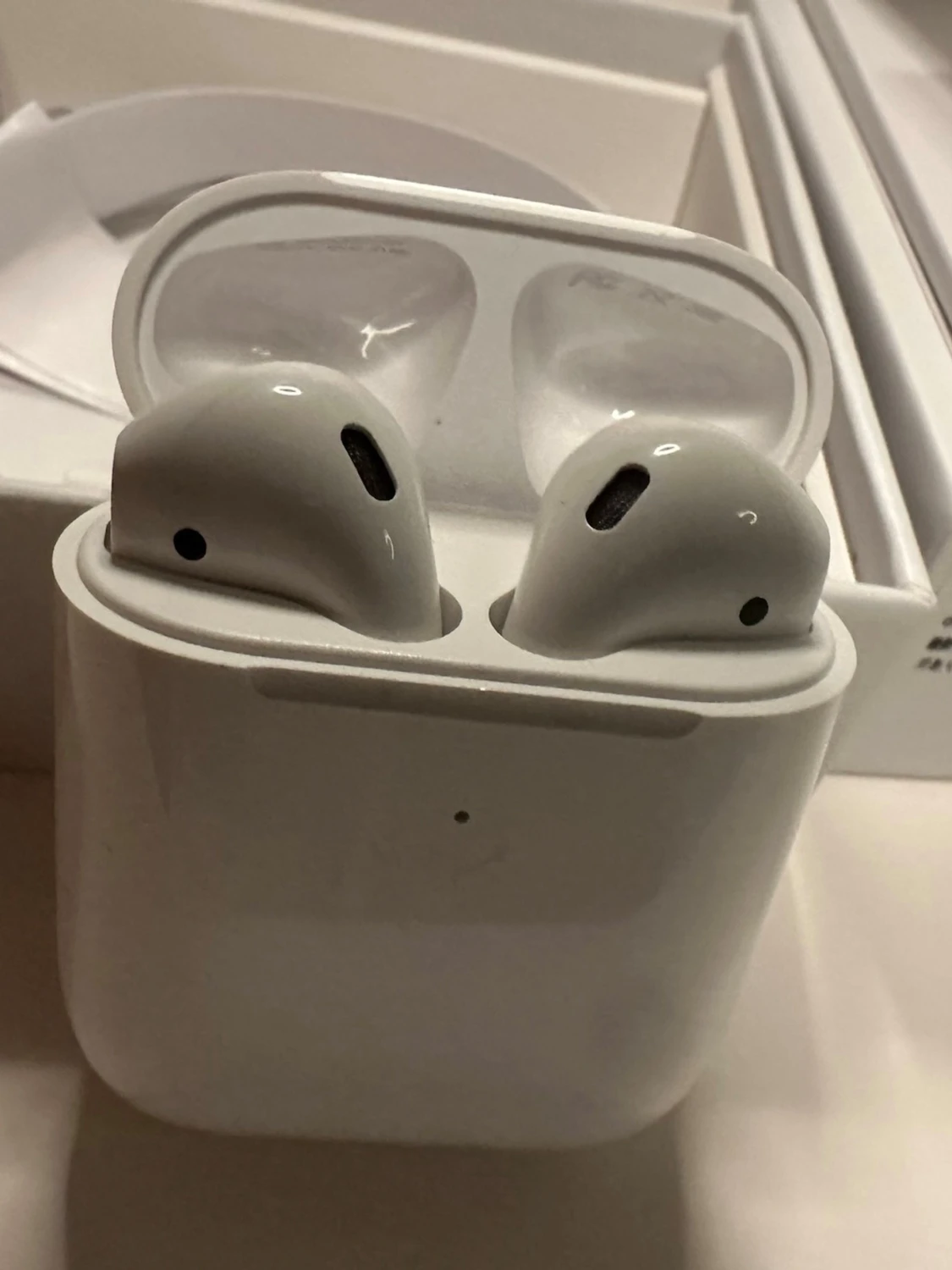 Apple AirPods trådlösa hörlurar - 4