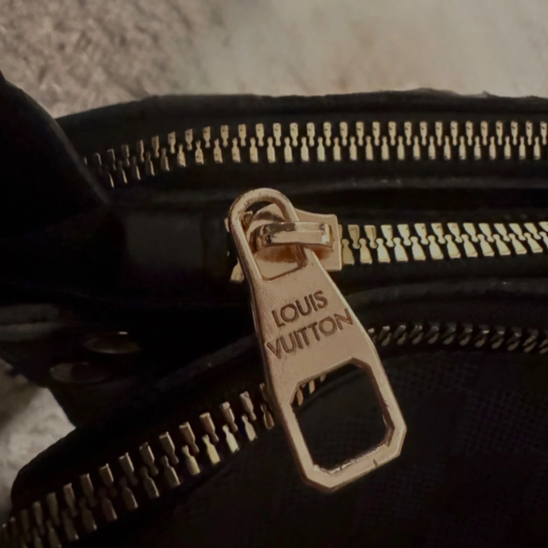 Svart fashion handväska - 1