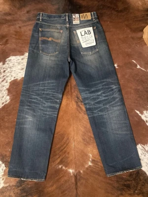 Nudie Selvage Lab35 TuffTony - Tjena! Säljer dessa riktigt snygga Nudie Lab jeans, Helt nya med lappar kvar, nypris-3000kr och endast 107 exemplar, W32/L32, hör av dig vid funderingar!🙌