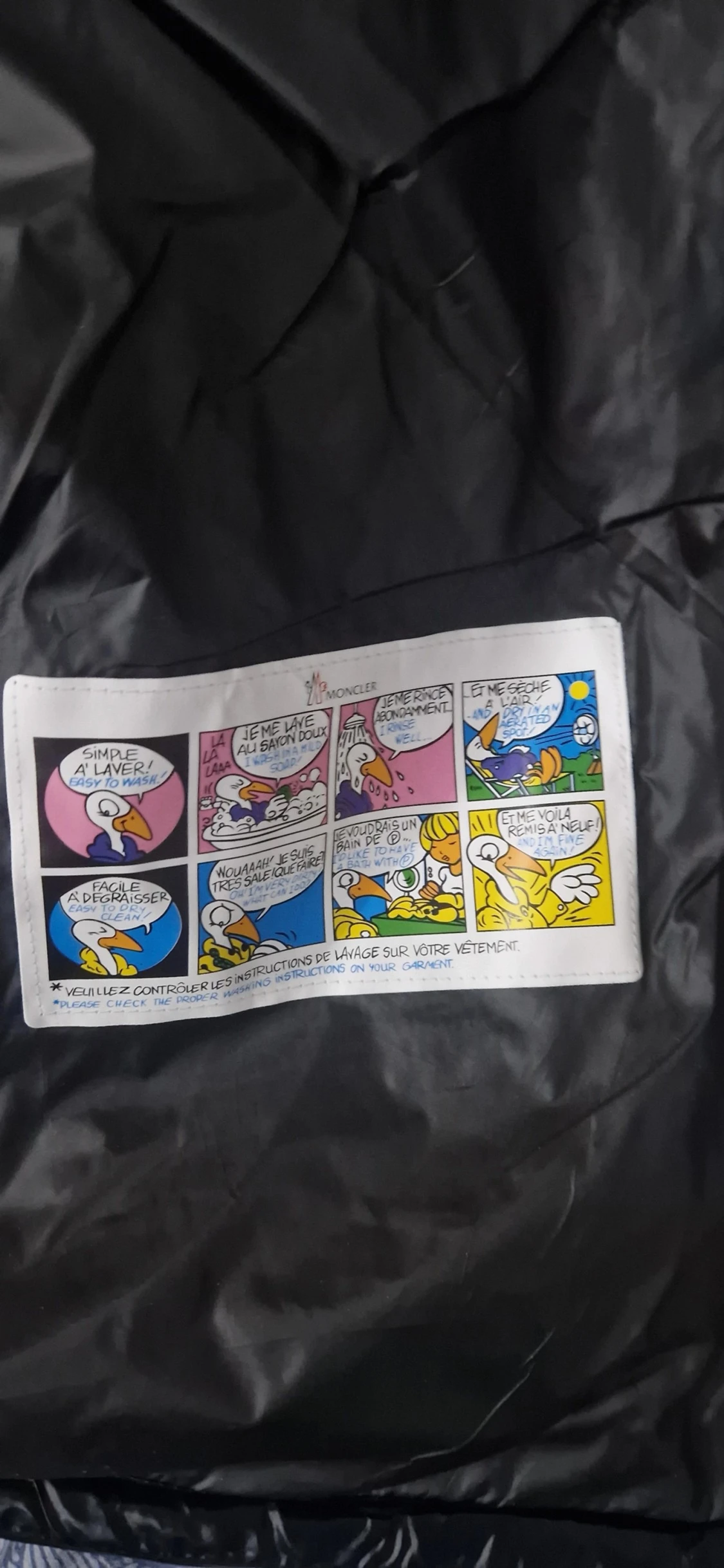 Svart pufferjacka från Moncler - 4