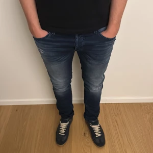 Jack & Jones Jeans - - Condition: 9/10 - Color: Blue  - Size:  31/34