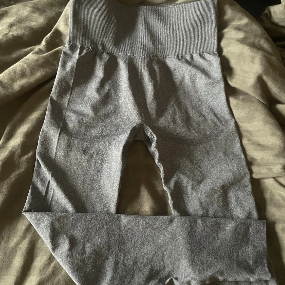 Grå träningstights  - 1