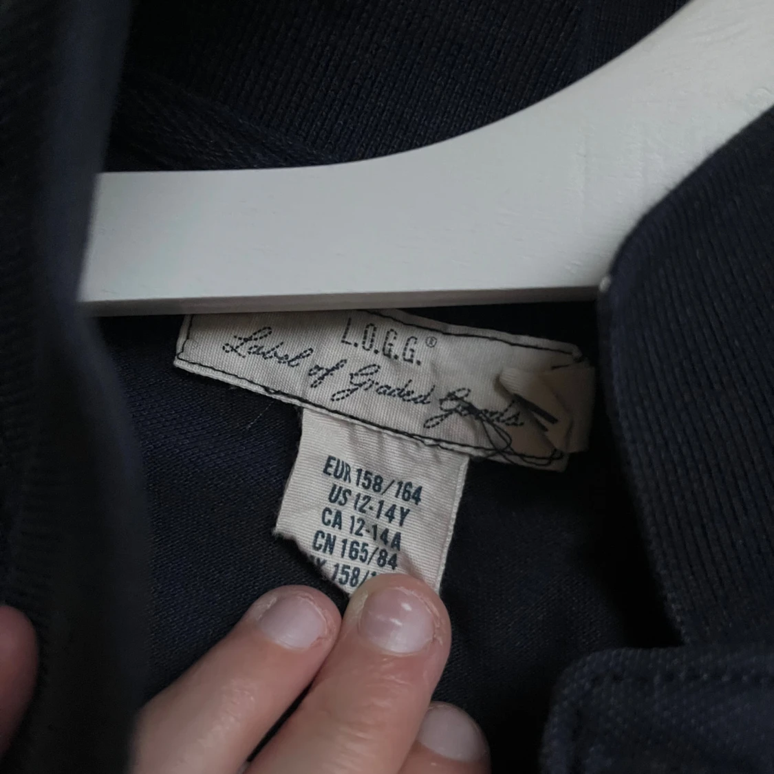 Mörkblå pikétröja från L.O.G.G. - 1