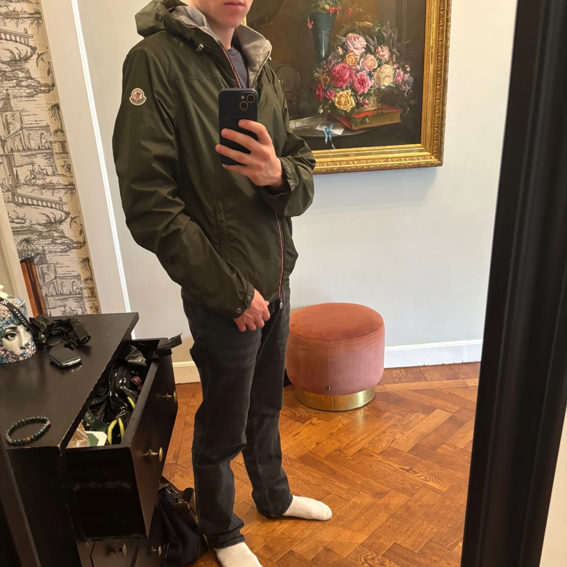 Grön vindjacka från Moncler med huva - 1