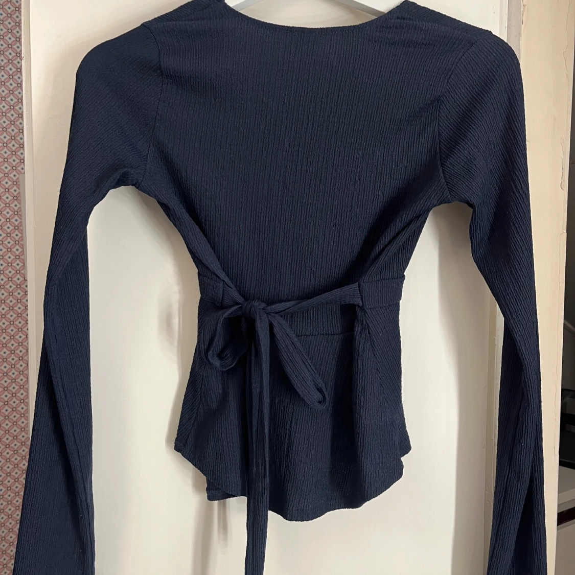 Omlottopp med knyt från Nelly - 1