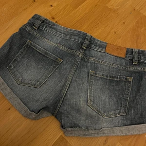 Jeansshorts från H&M L.O.G.G. - Dom perfekta shortsen som tyvärr inte  passar :(