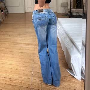 Lågmidjade jeans - Vintage från Miss&You💓midja 39 innerben 79 jae 165