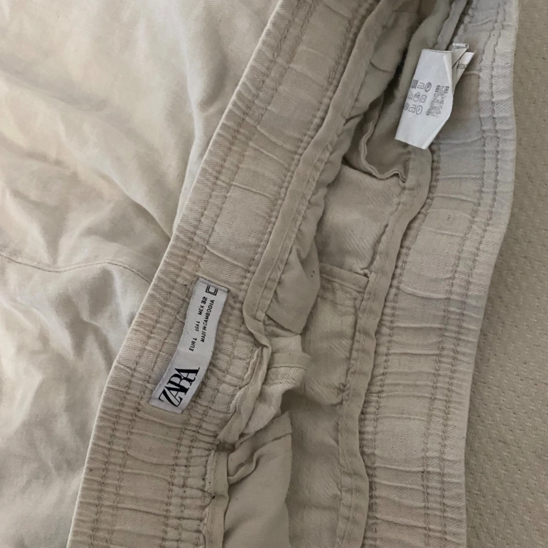 Vita linnebyxor från Zara - 2