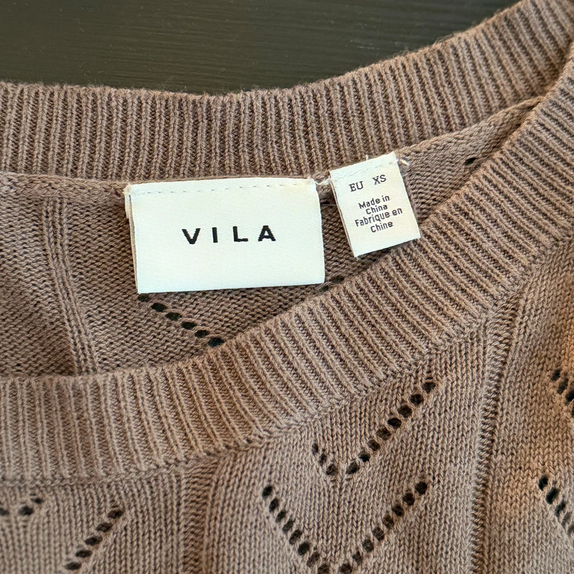 Brun stickad tröja från VILA - 1
