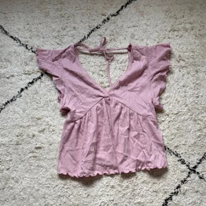 Topp  - Helt ny med prislapp! Köpt på lager 157!🥰❤️