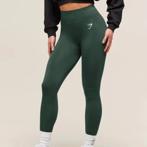 Tränings tights  - Tränings tights från Gymshark. Använda endast en gång. Säljer för de inte kommer till användning. Ny pris är 549 kr. Bara att fråga om du har någon fundering. 💕