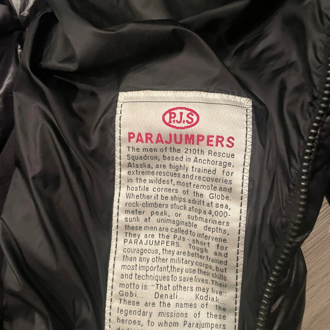 Svart pufferjacka från Parajumpers - 4