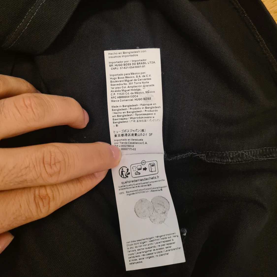 Svart t-shirt från HUGO, storlek M - 4