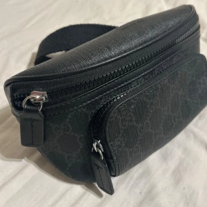 Gucci magväska  - Helt ny aldrig använda 