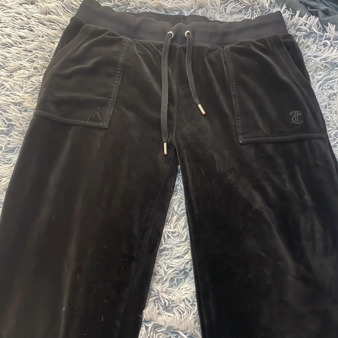 Svarta mjukisbyxor Juicy Couture M