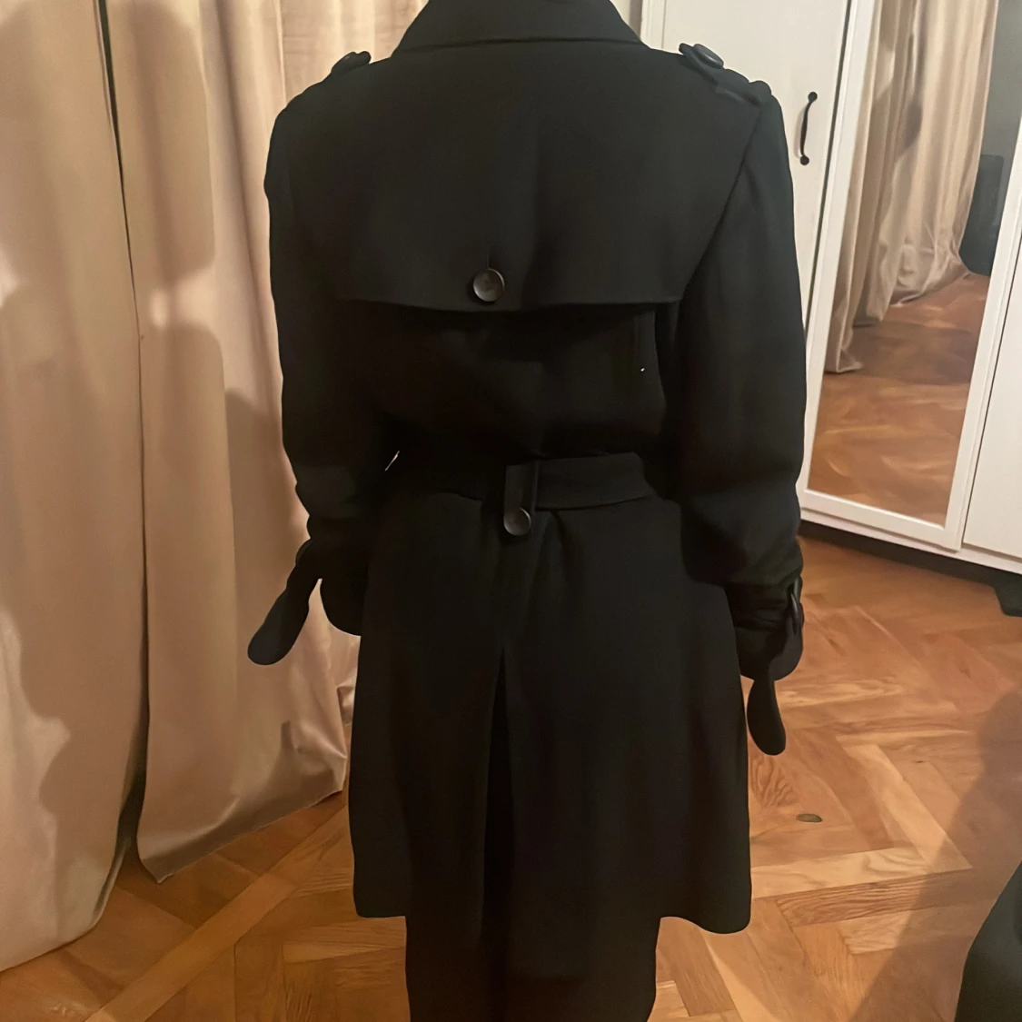 Svart Ullblend trenchcoat med bälte och knappar - 1