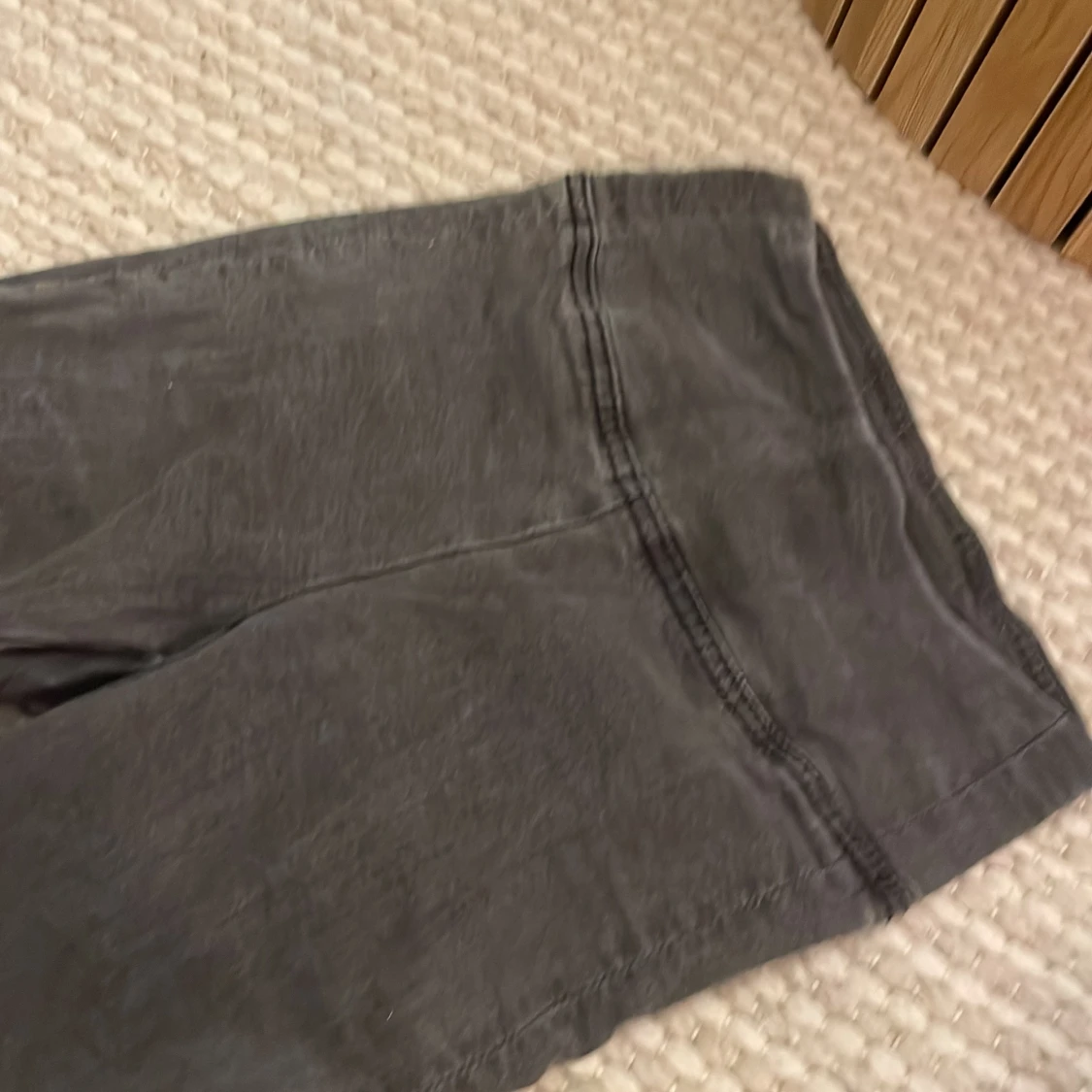 Grå bootcut byxor från Perfect Jeans XS - 3