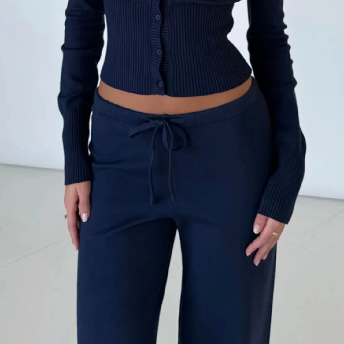 Mörkblå knit-byxor - 2