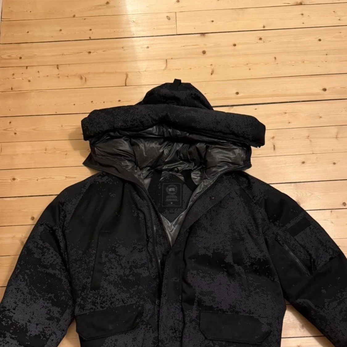 Canada Goose pufferjacka camo M