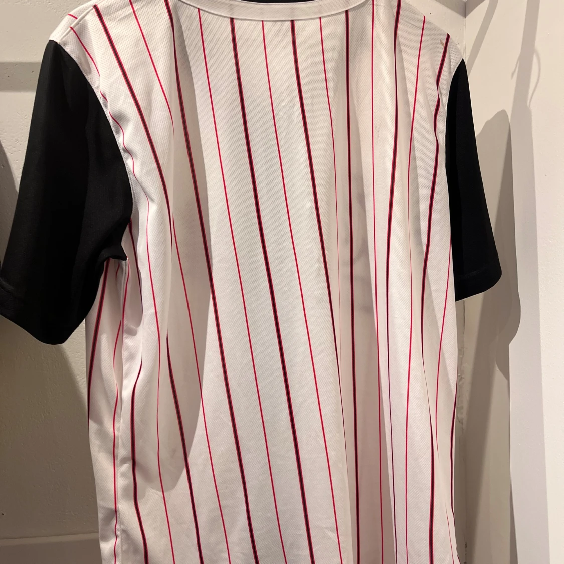 Randig baseballskjorta från Karl Kani - 1