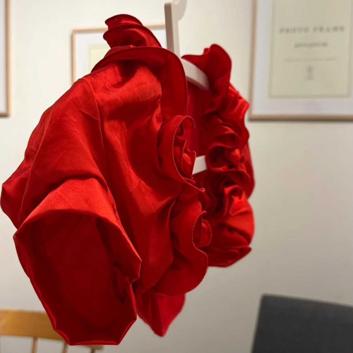 Röd bolero med volanger - 2