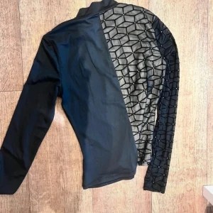  tröja  - 🖤 Oanvänd tröja till salu!